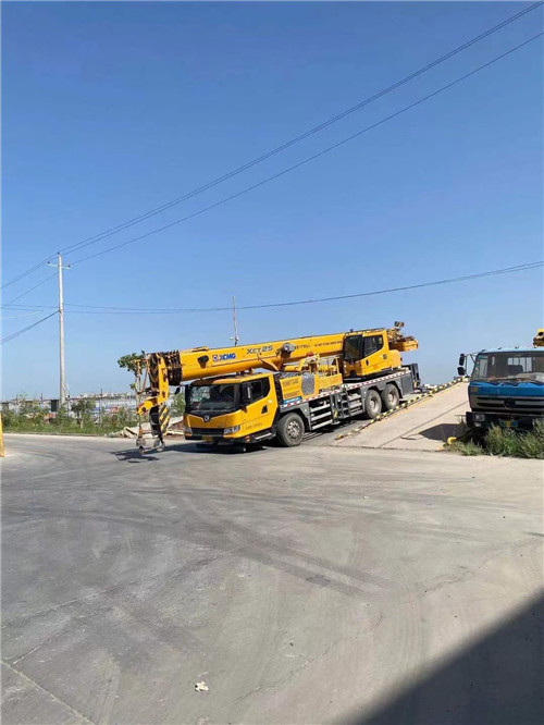 平城区吊车作业时，可能会产生哪些额外收费项目？