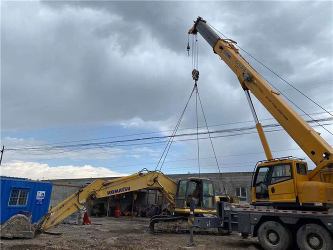 平城区25吨吊车的工作半径是多少？