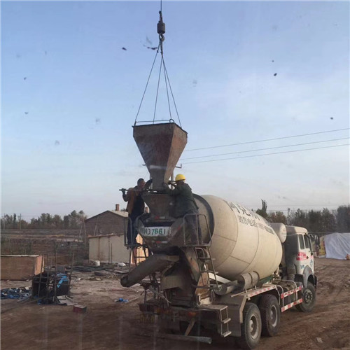 平城区“精准瞄准”—— 吊车的 “定位导航” 技术