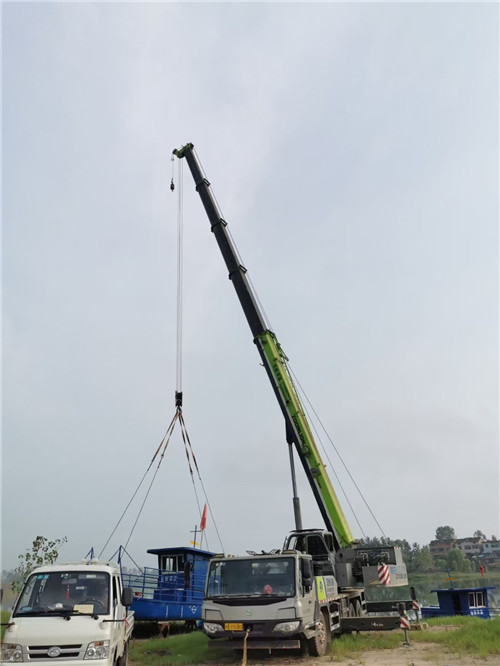 平城区桥梁建设吊装案例